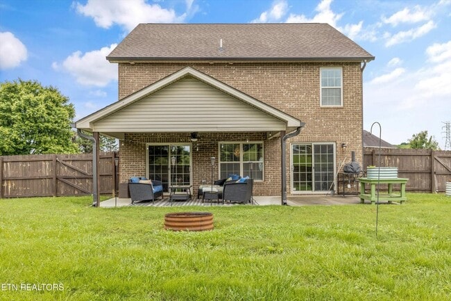1017 Brighton Dr in Alcoa, TN - Building Photo - Building Photo