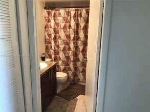 8260 SW 210th St, Unit 311 in Cutler Bay, FL - Building Photo - Building Photo