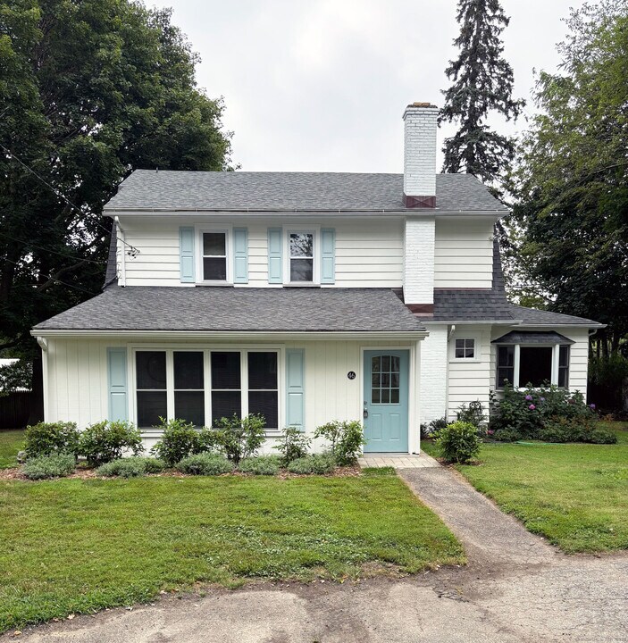 46 Old Rd in Westport, CT - Foto de edificio