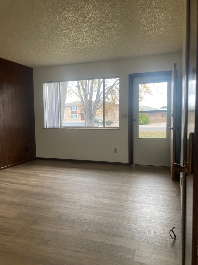 1831 E 16th St in Loveland, CO - Building Photo - Building Photo