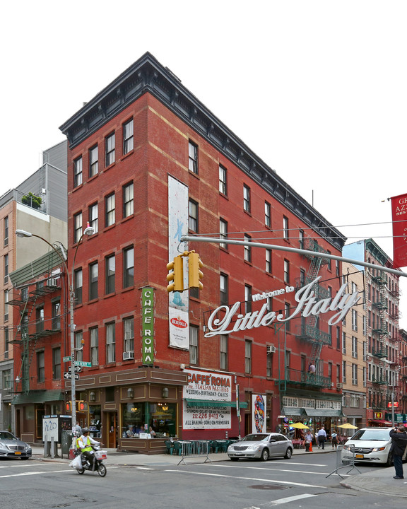 385 Broome St in New York, NY - Building Photo