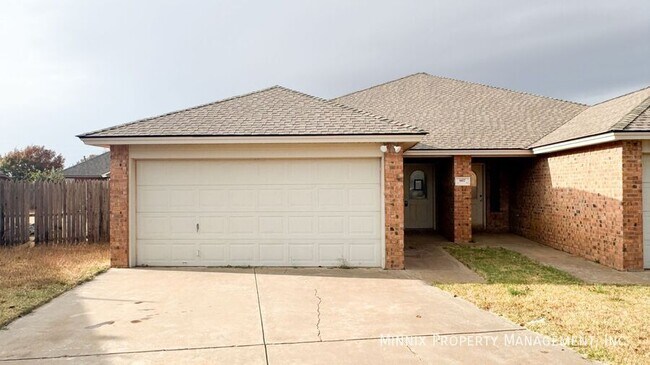 807 N Englewood Ave in Lubbock, TX - Building Photo - Building Photo