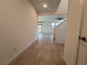549 Everett Ridge Ave in North Las Vegas, NV - Building Photo - Building Photo
