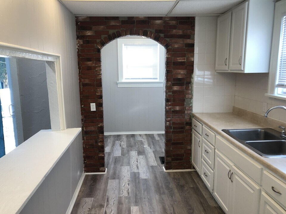 172 N Roys Ave in Columbus, OH - Building Photo