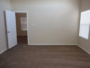 529 Sunny Meadows Dr NE in Rio Rancho, NM - Building Photo - Building Photo