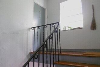 1553 Meridian Ave in Miami Beach, FL - Building Photo - Building Photo