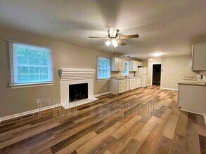 3609 Lynn Rd in Raleigh, NC - Building Photo - Building Photo