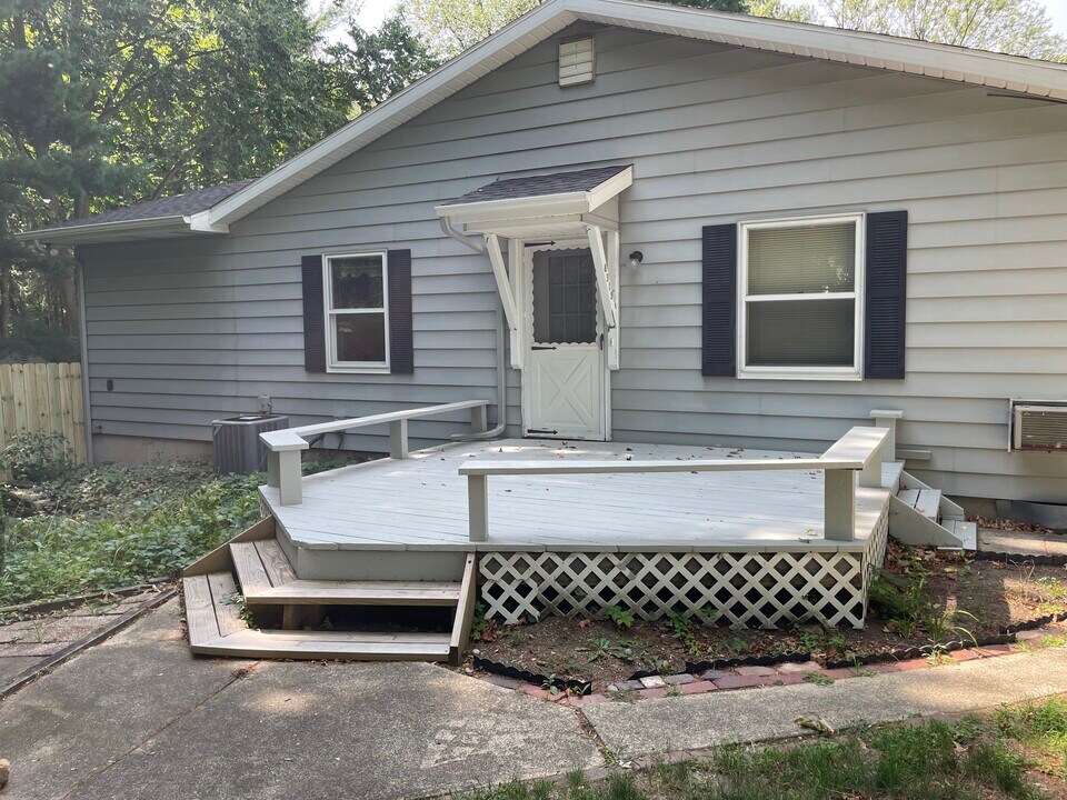 8919 Norman Dr, Unit 2 Bed 1 Bath in Jenison, MI - Building Photo