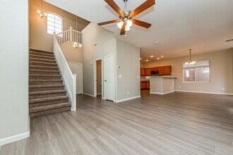 8920 Brentwood Grove Ct in Las Vegas, NV - Building Photo - Building Photo