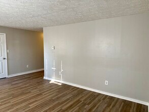 51 Shields Ln in London, KY - Building Photo - Building Photo