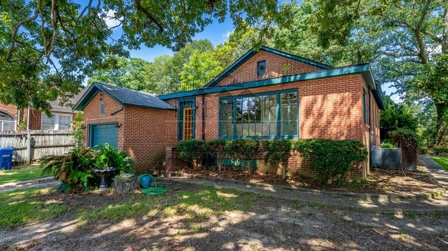 property at 3105 Woodlawn Ave
