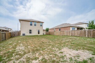 7828 Oxbow Way in San Antonio, TX - Building Photo