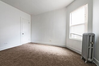 12000 S Eggleston Ave 437-39 W 120th Chicago, IL 60628 in Chicago, IL - Foto de edificio - Building Photo