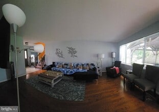 17404 Hughes Rd in Poolesville, MD - Building Photo - Building Photo