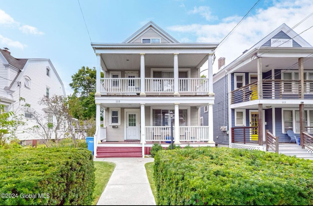 115 Woodlawn Ave, Unit 2 in Albany, NY - Building Photo