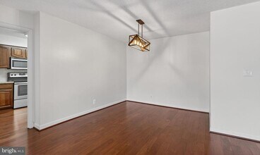 1077 30th St NW in Washington, DC - Building Photo - Building Photo