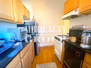 65 Park Dr, Unit 3 in Boston, MA - Building Photo - Building Photo