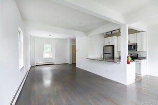 144 Union St in Poughkeepsie, NY - Building Photo