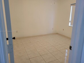 15753 SW 92nd St in Miami, FL - Building Photo - Building Photo