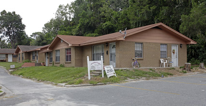 800-816 SE Church Ave in Lake City, FL - Building Photo - Building Photo