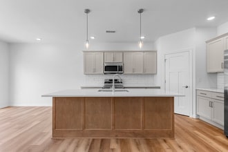 2707-D Sachet Pl in Green Bay, WI - Building Photo - Building Photo