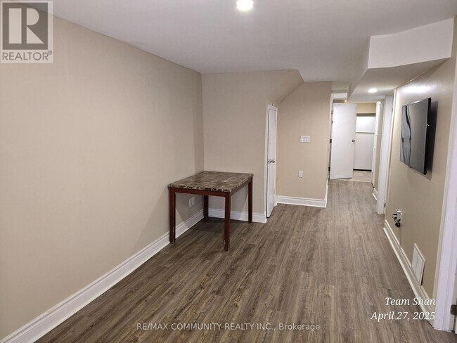 5 Boxdene Ave in Toronto, ON - Building Photo - Building Photo