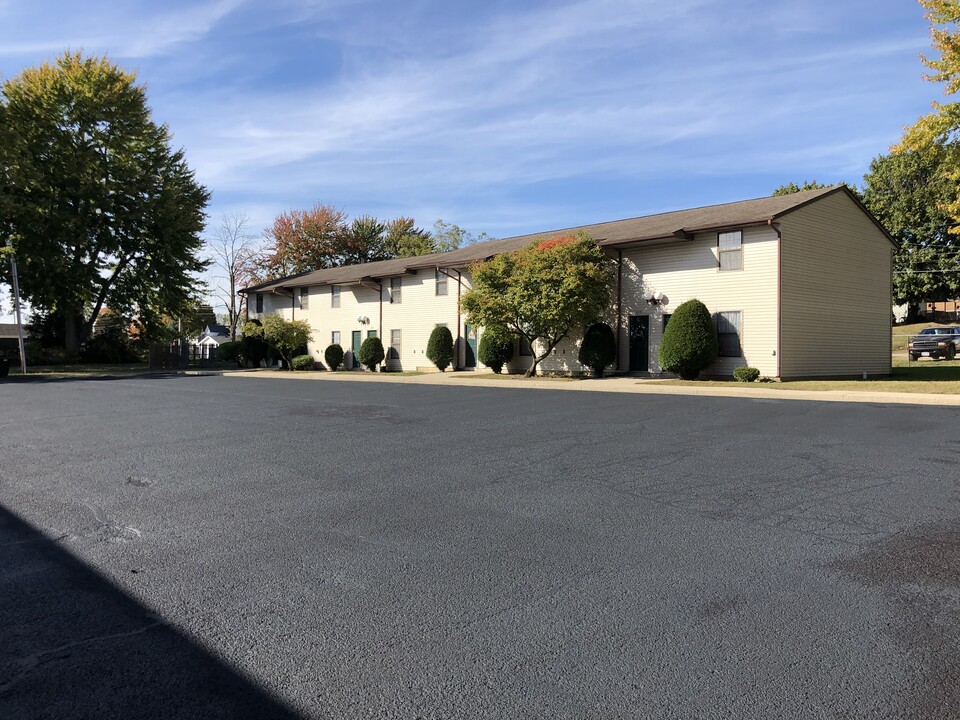 Highland Townhomes in Sidney, OH - Building Photo