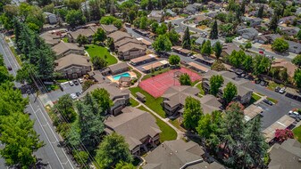 Aspen Park Apartments in Sacramento, CA - Building Photo