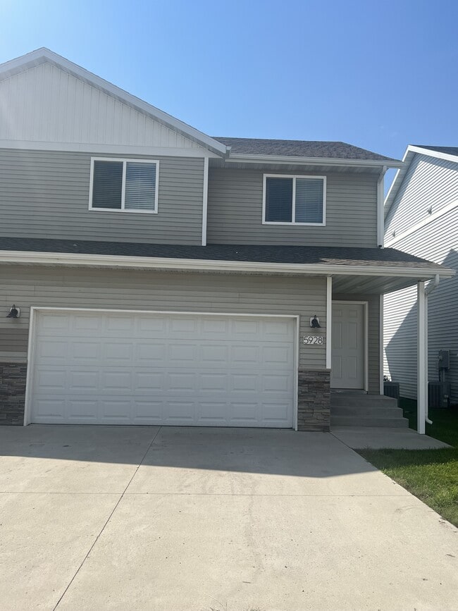 property at 5928 36th St S
