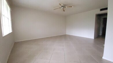 165 Canterbury G in West Palm Beach, FL - Building Photo - Building Photo