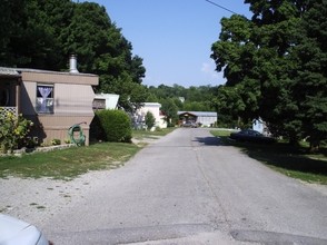 Marshall's Terrace Mobile Home Park in Shelbyville, KY - Building Photo - Building Photo