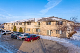 Burgoyne Lake Estates in De Pere, WI - Foto de edificio - Building Photo