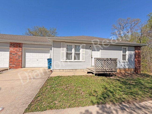 1505 W Rainey St in Ozark, MO - Building Photo - Building Photo