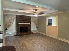 608 Dogwood St in Lake Jackson, TX - Building Photo - Building Photo