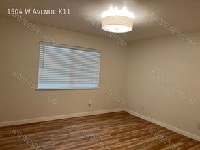 1504 W Ave K11 in Lancaster, CA - Building Photo - Building Photo