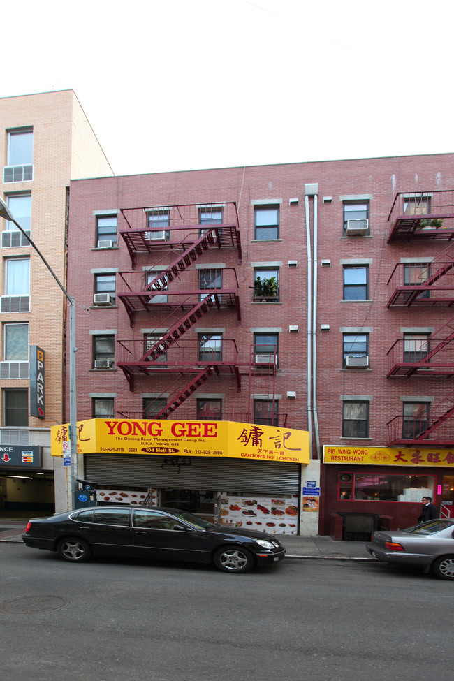 102-104 Mott St in New York, NY - Foto de edificio - Building Photo