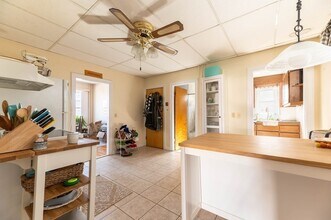 202 Washington St, Unit #2 in Somerville, MA - Building Photo - Building Photo