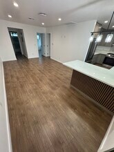 11905 Freeman Ave in Hawthorne, CA - Building Photo - Building Photo