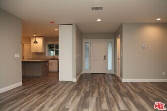 936 Chehalem Rd in La Canada Flintridge, CA - Building Photo - Building Photo