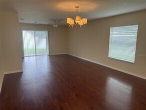 972 Lake Lure Loop E in Lakeland, FL - Building Photo - Building Photo
