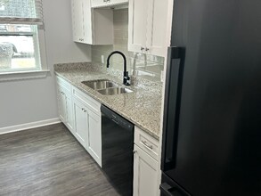 407 Longleaf Rd in Virginia Beach, VA - Building Photo - Building Photo