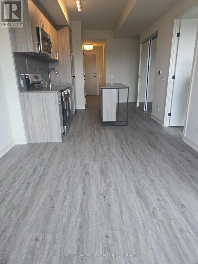 8020 Derry Rd in Milton, ON - Building Photo - Building Photo