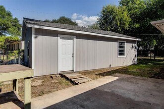 614 Blueberry Ln in Grand Prairie, TX - Building Photo - Building Photo