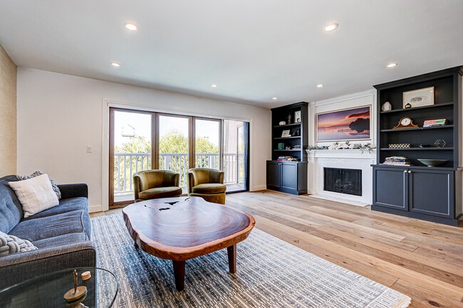 property at 1159 10th St