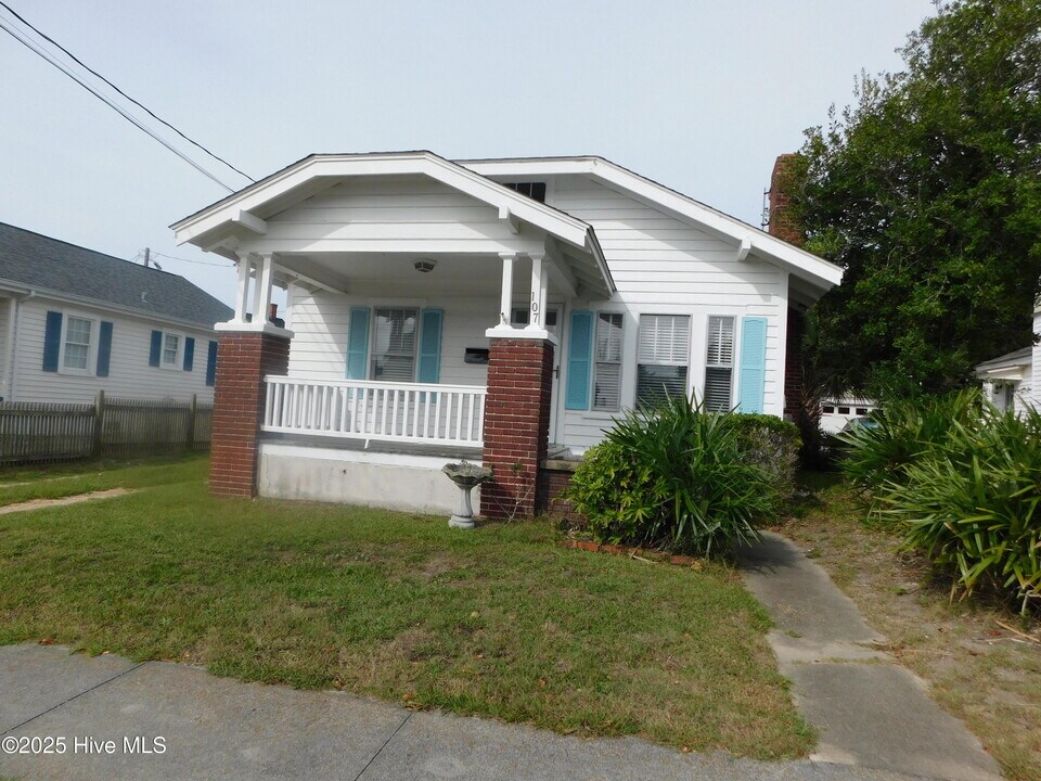107 Gordon St in Beaufort, NC - Building Photo
