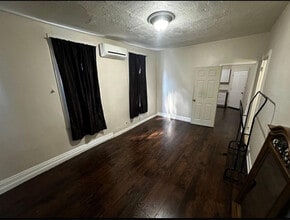 77 Orient Ave in Jersey City, NJ - Building Photo - Building Photo