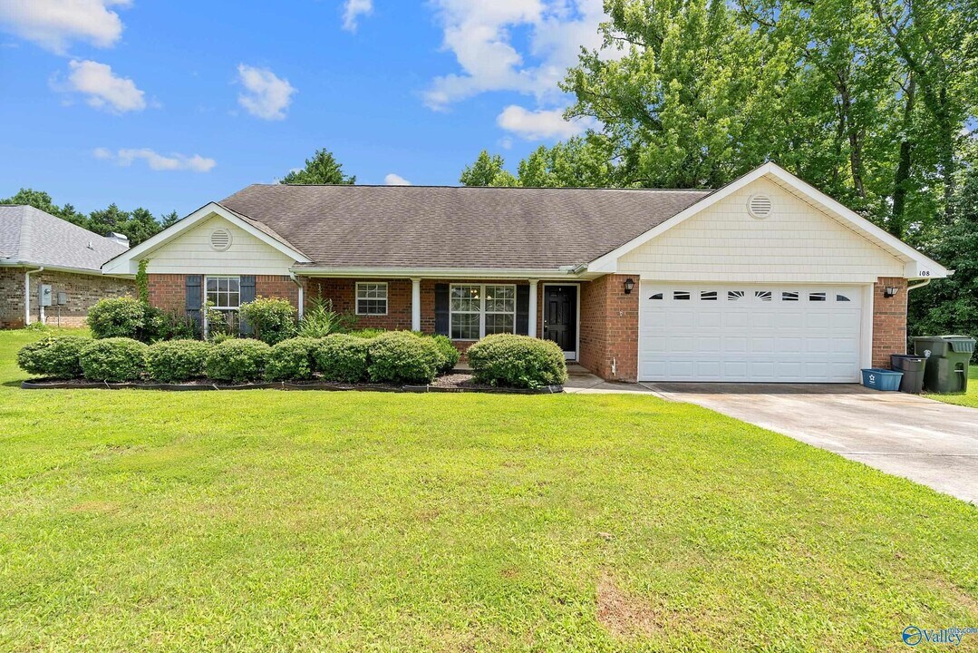 108 Kendrick Ln in Madison, AL - Building Photo
