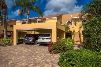 643 Beachwalk Cir in Naples, FL - Building Photo - Building Photo