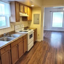 43 Hawthorne St, Unit 1 in Perry, NY - Building Photo