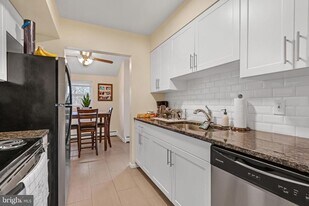 200 Spruce St in Doylestown, PA - Building Photo